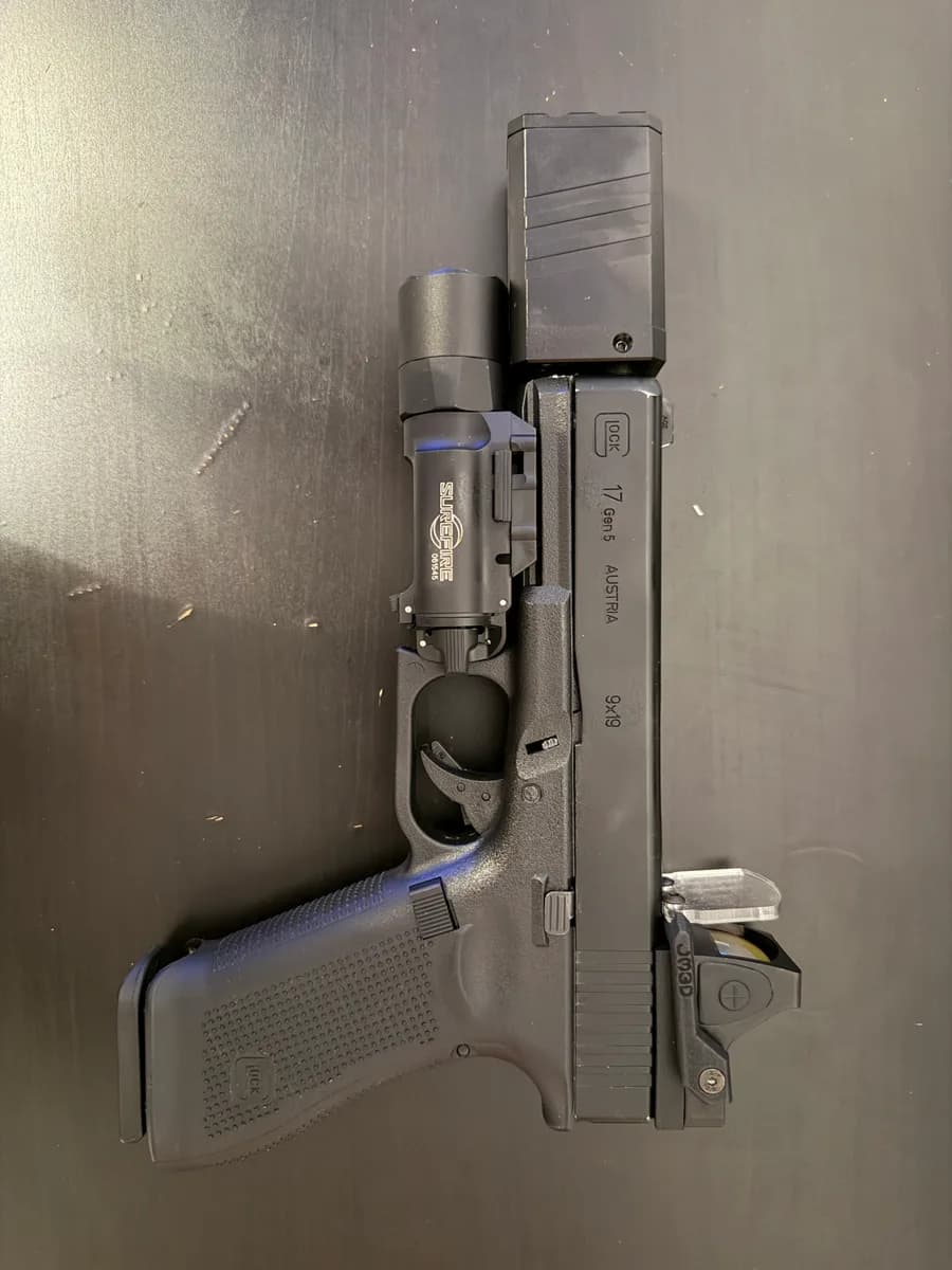 Glock 17 Gen 5 Umarex/VFC Custom mini 1