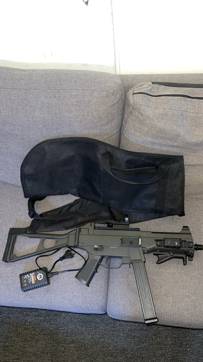 UMP45 avec accessoires