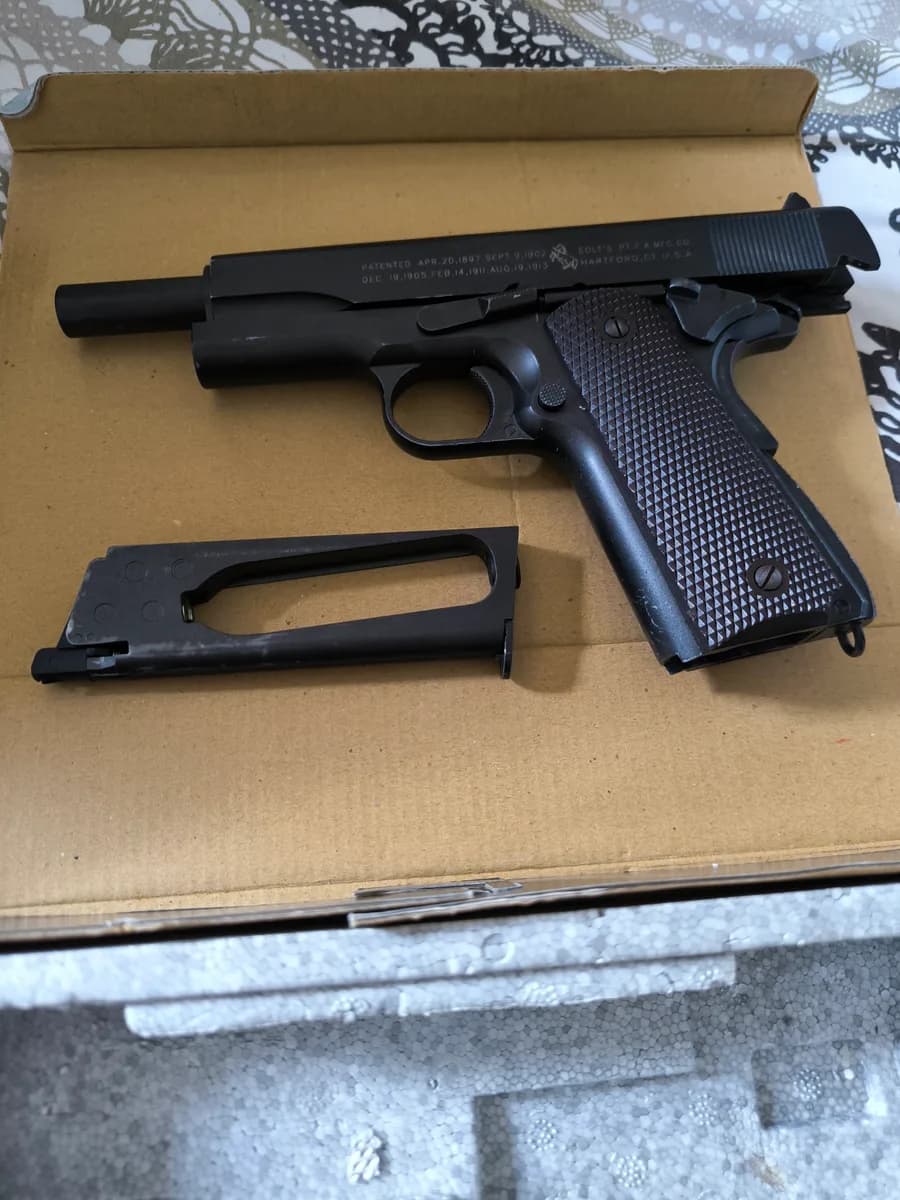 Colt M1911 A1 édition 100e anniversaire et Co2 mini 2