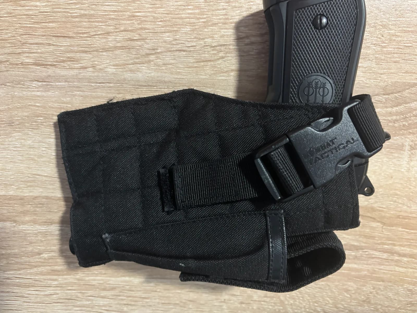 Beretta Pietro + Holster mini 4
