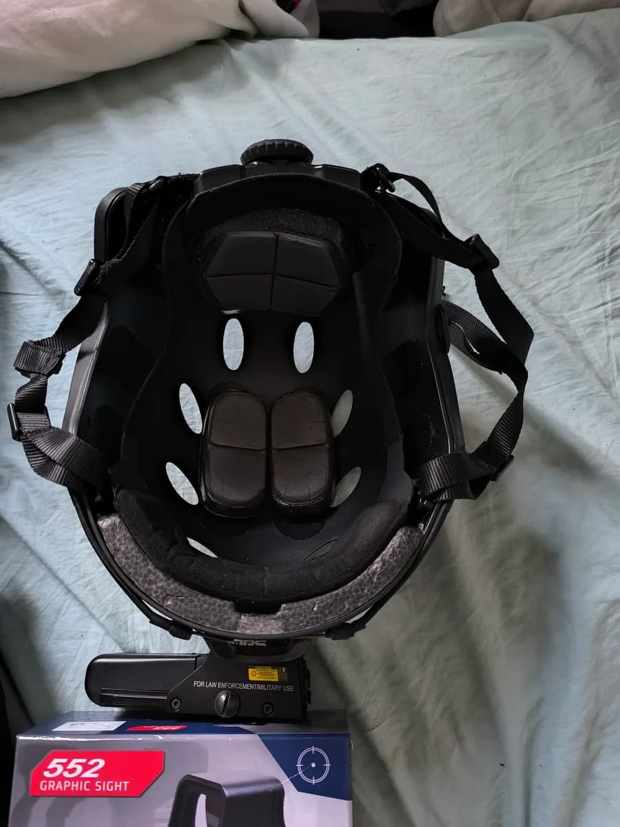 Casque fast noir mini 1