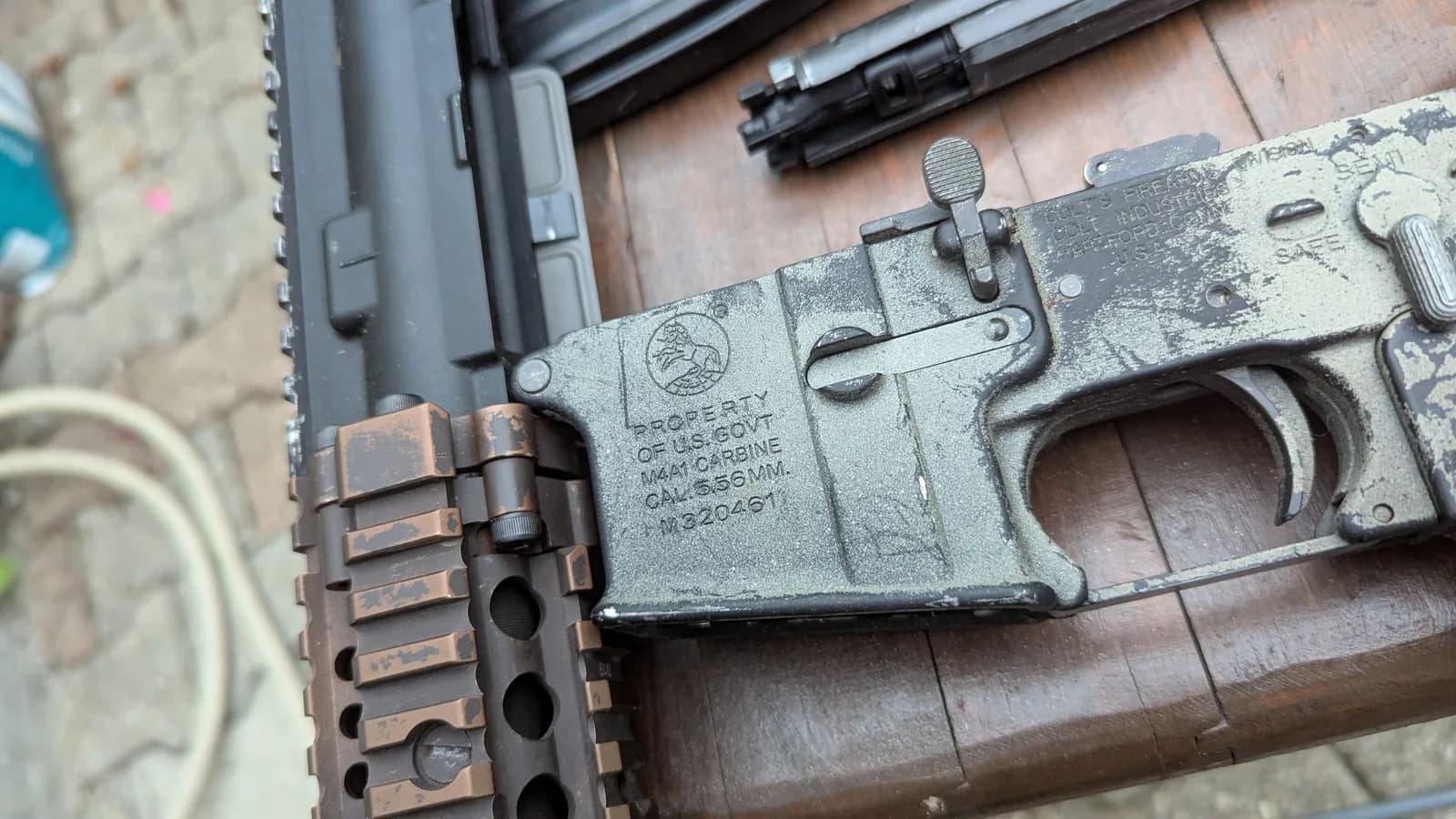 Colt M4 GBBR Custom Daniel Defense RIS II FSP mini 7