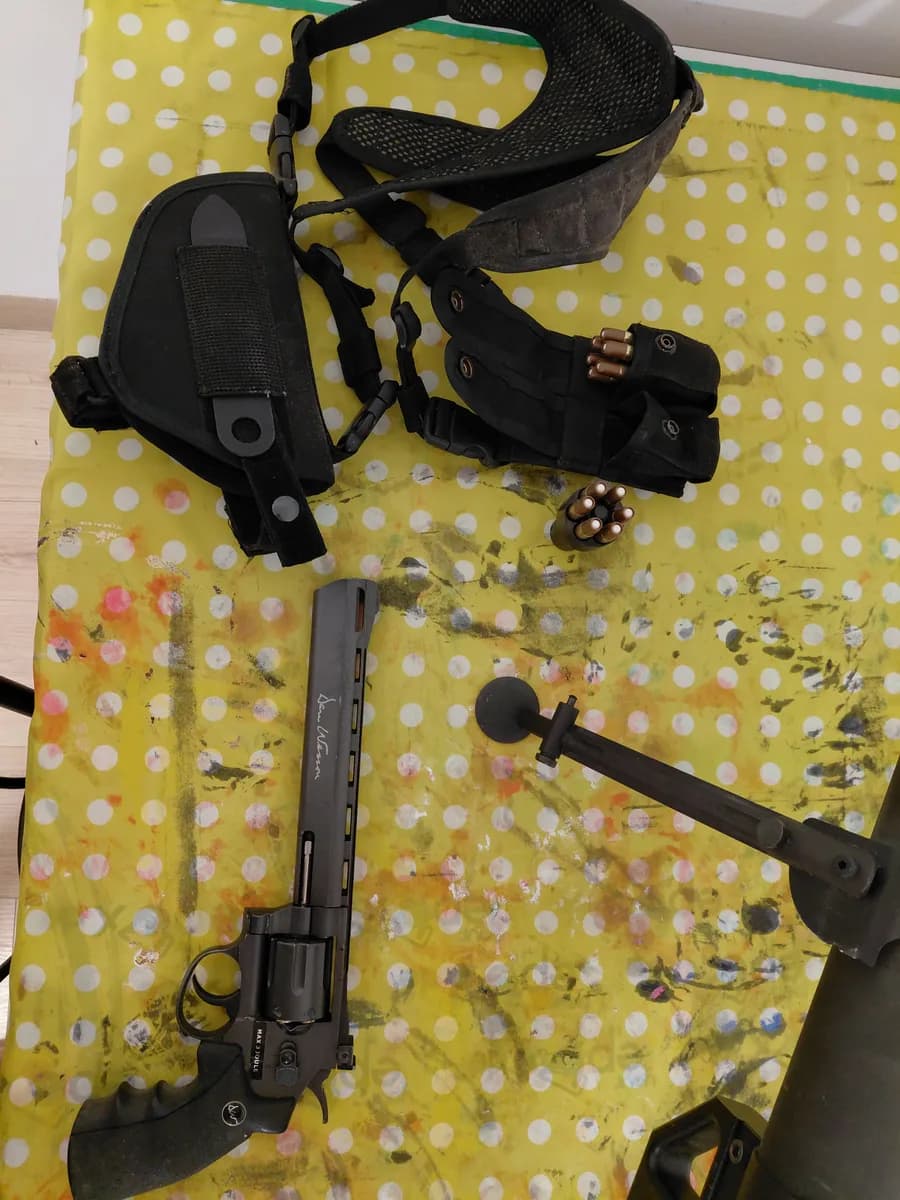 Fusil d assault, Dan Wesson, matériel