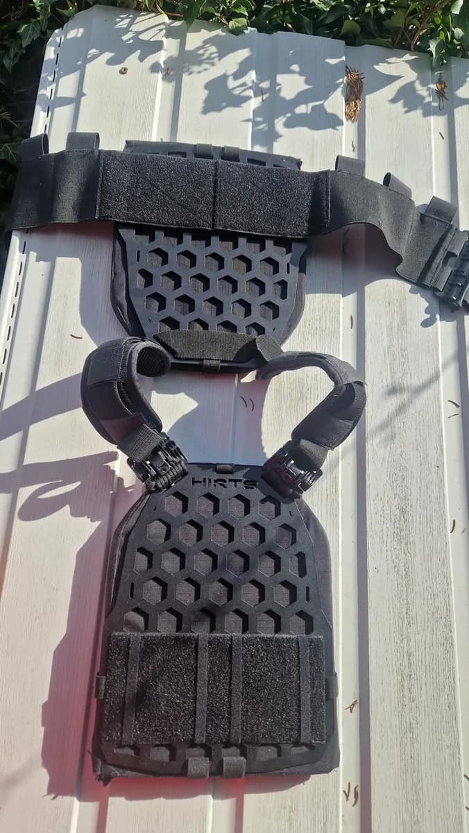 Gilet minimaliste / porte plaque mini 4