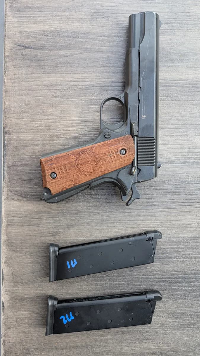 M1911 Army Armament classic
