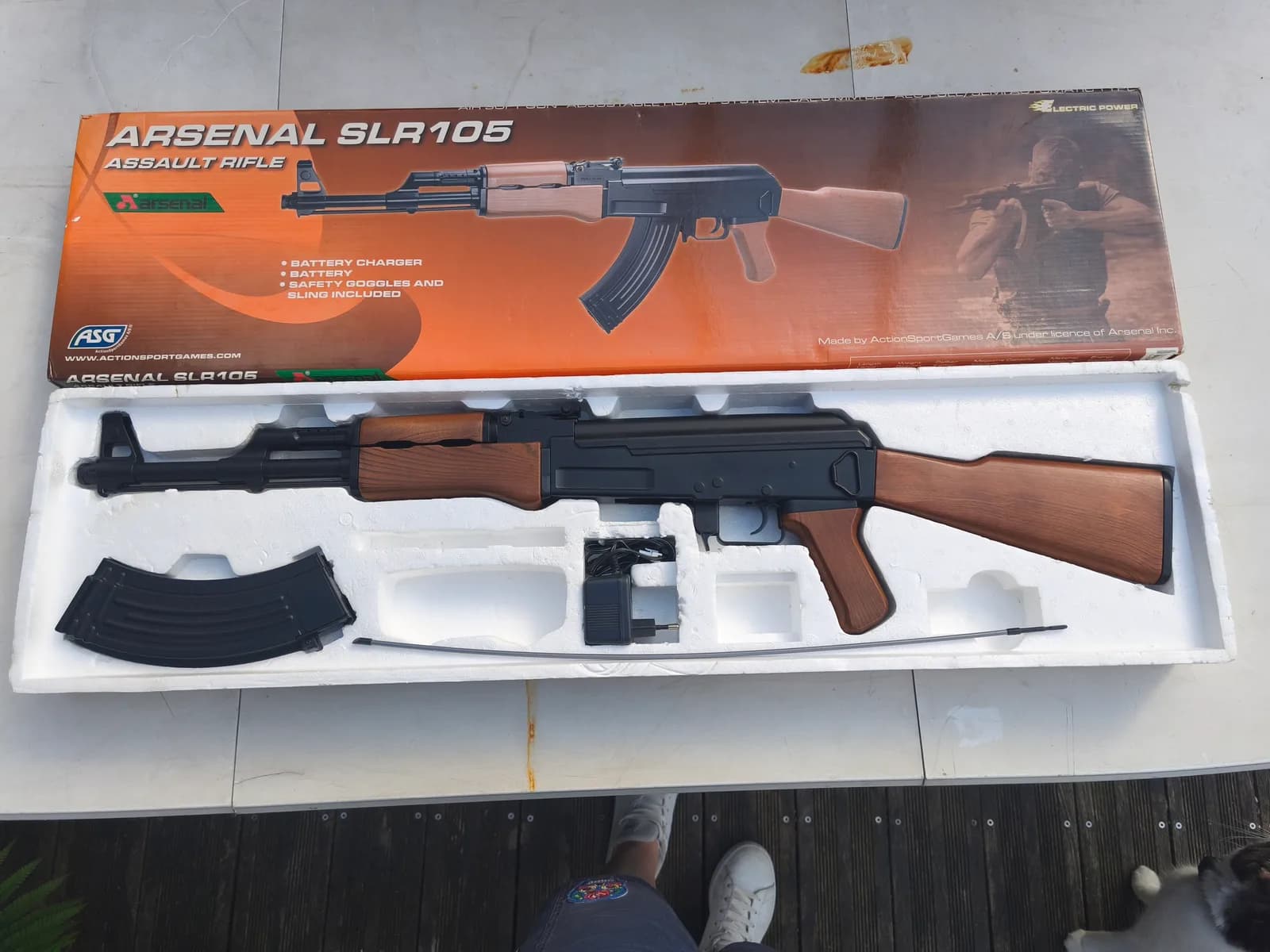 ASG Arsenal SLR105 AK AEG 6mm + batterie + chargeur + boîte