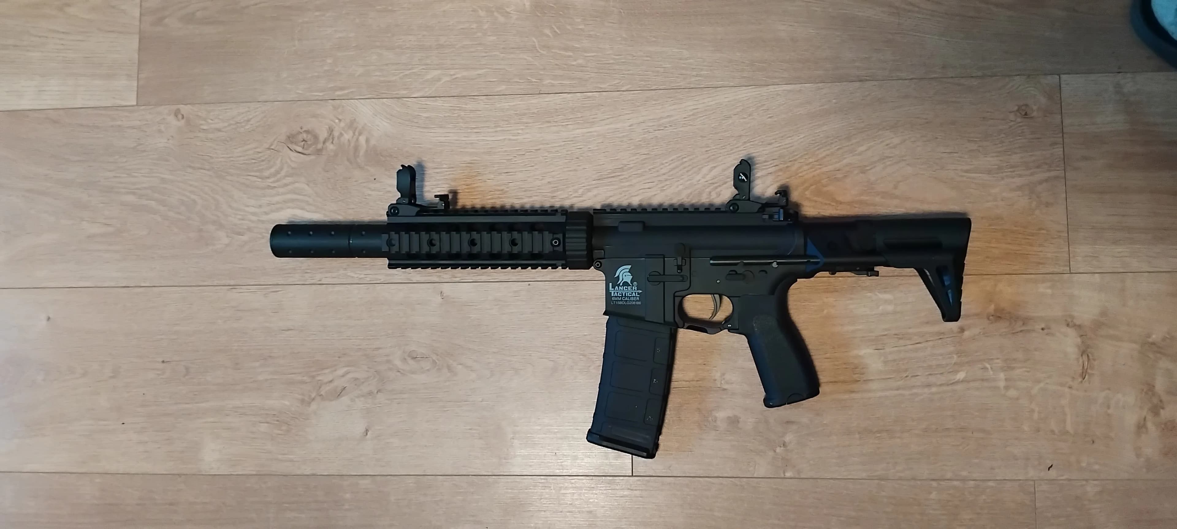 M4 AEG Gen 2 Lancer Tactical – Pack complet – Neuve mini 1