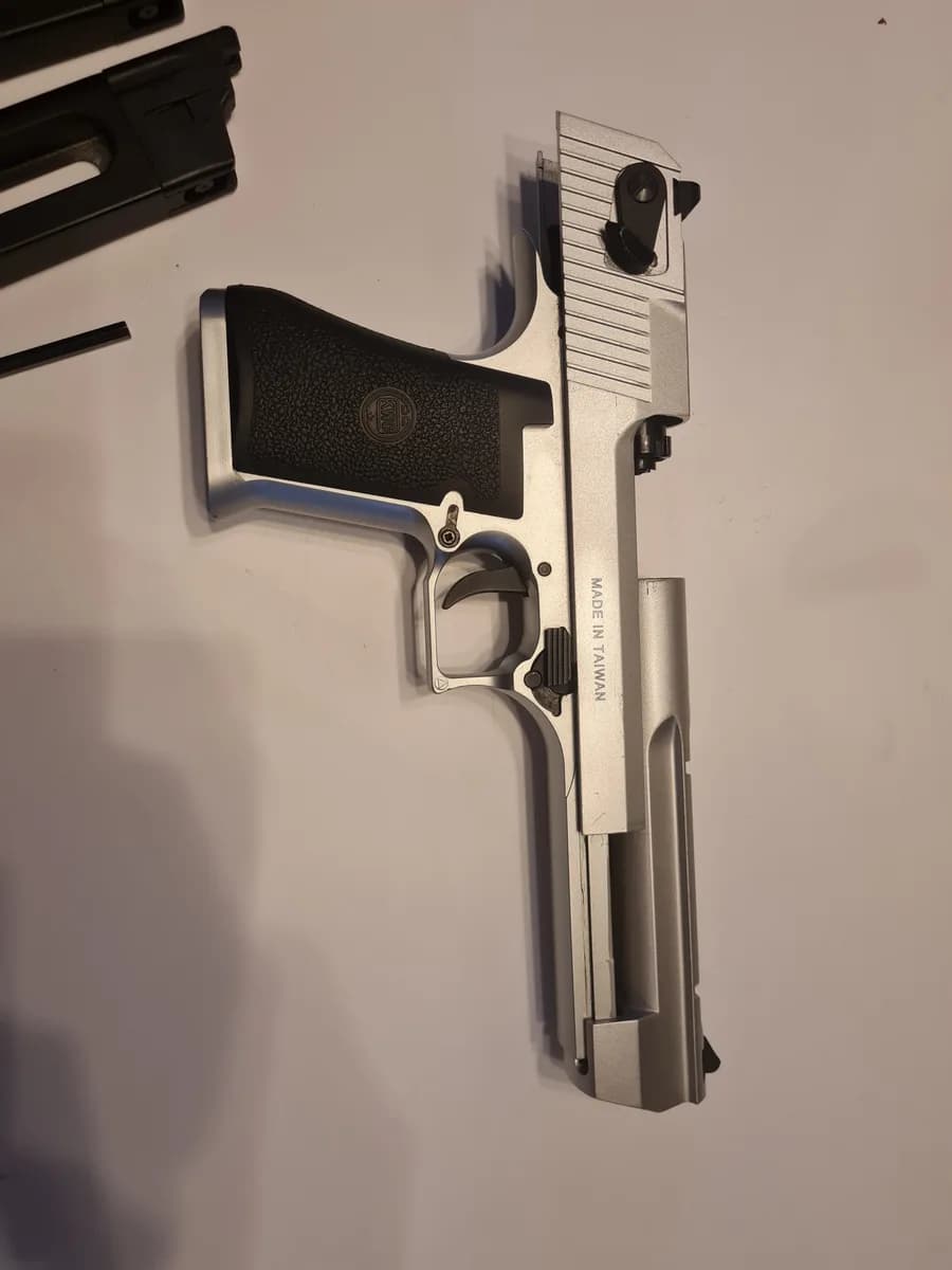 Desert Eagle.50 mini 5