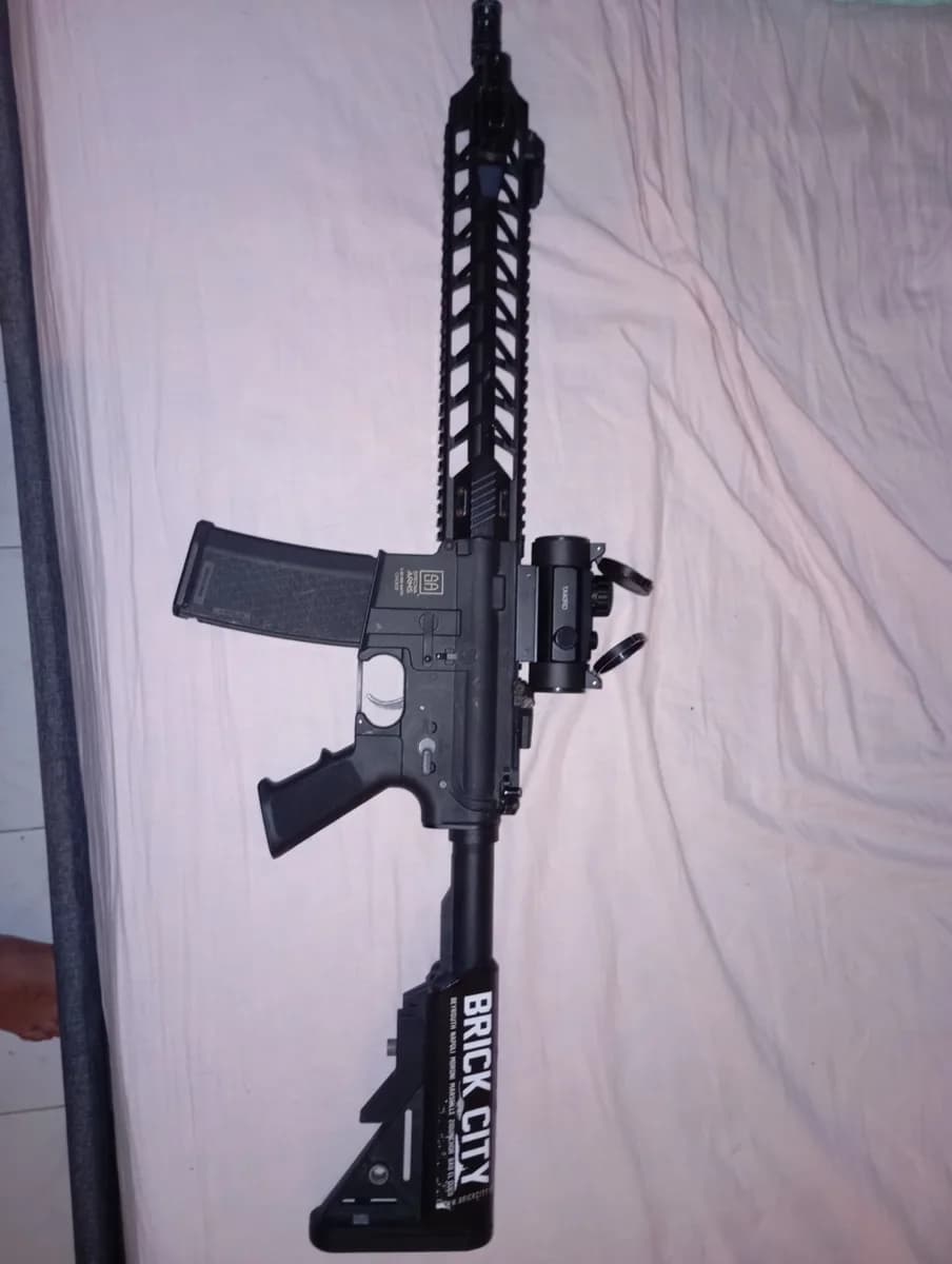 Fusil d'assaut pack près a jouer