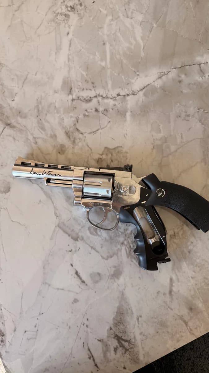 DAN WESSON + 6 cartouches mini 2