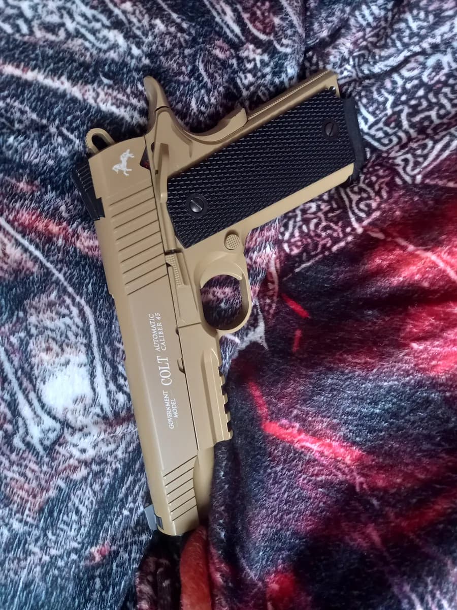 Colt Rail Gun 1911 mini 2