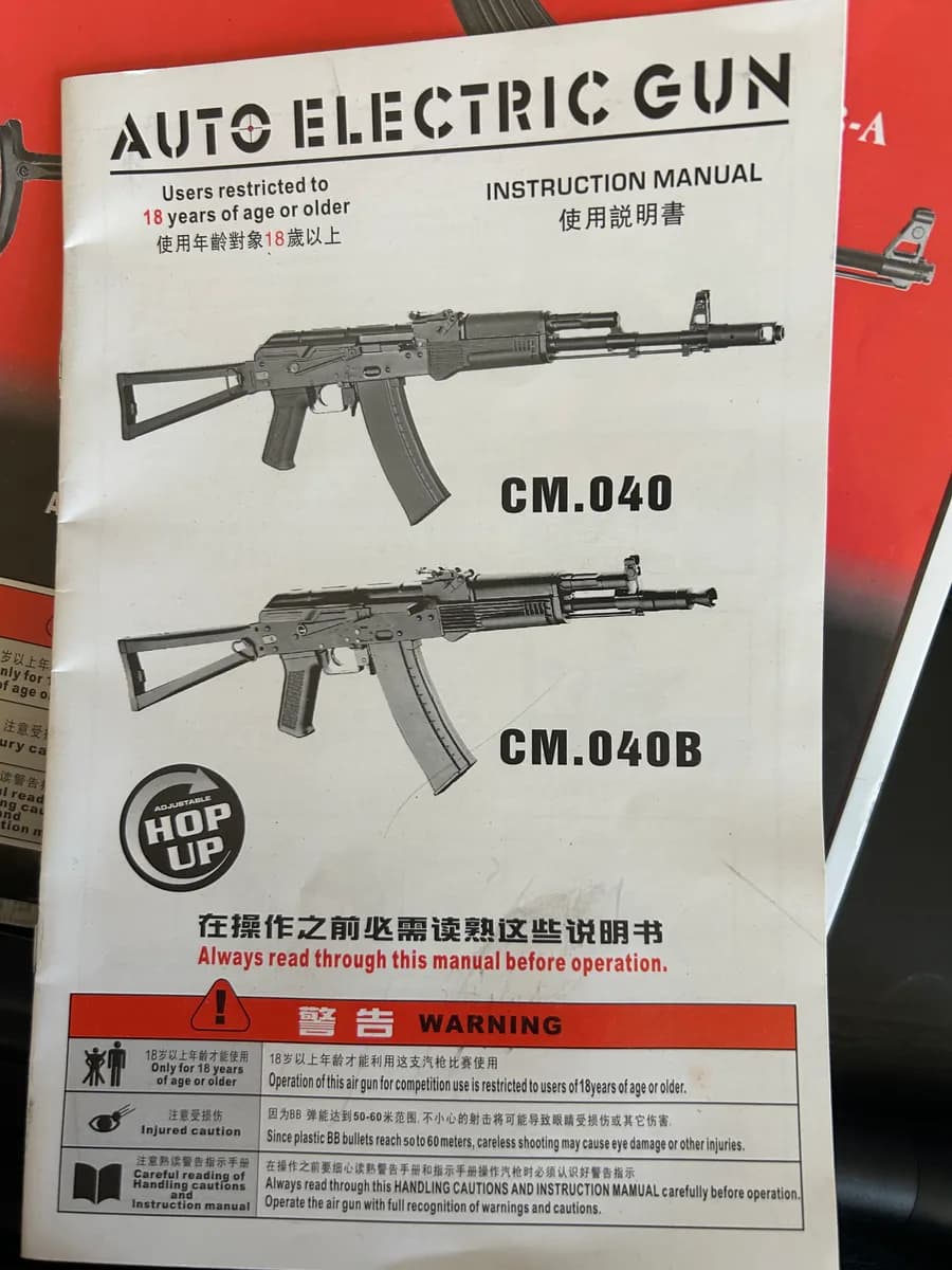 Ak 47 et pistolet mini 1