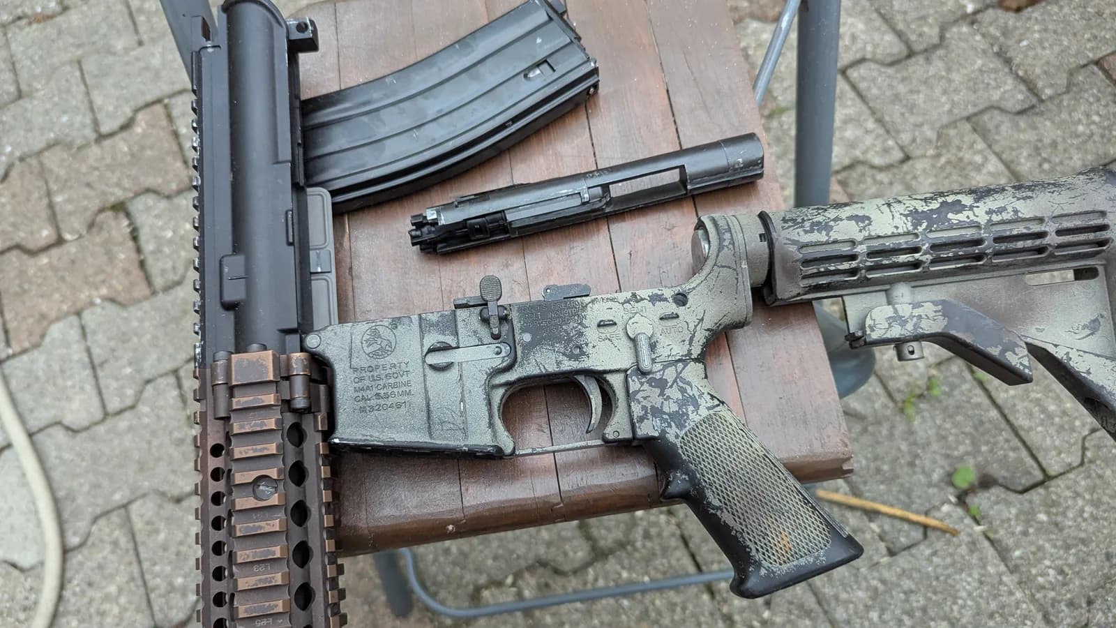 Colt M4 GBBR Custom Daniel Defense RIS II FSP mini 6