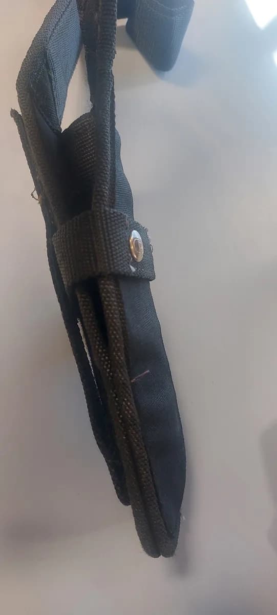 2 holsters neufs mini 4