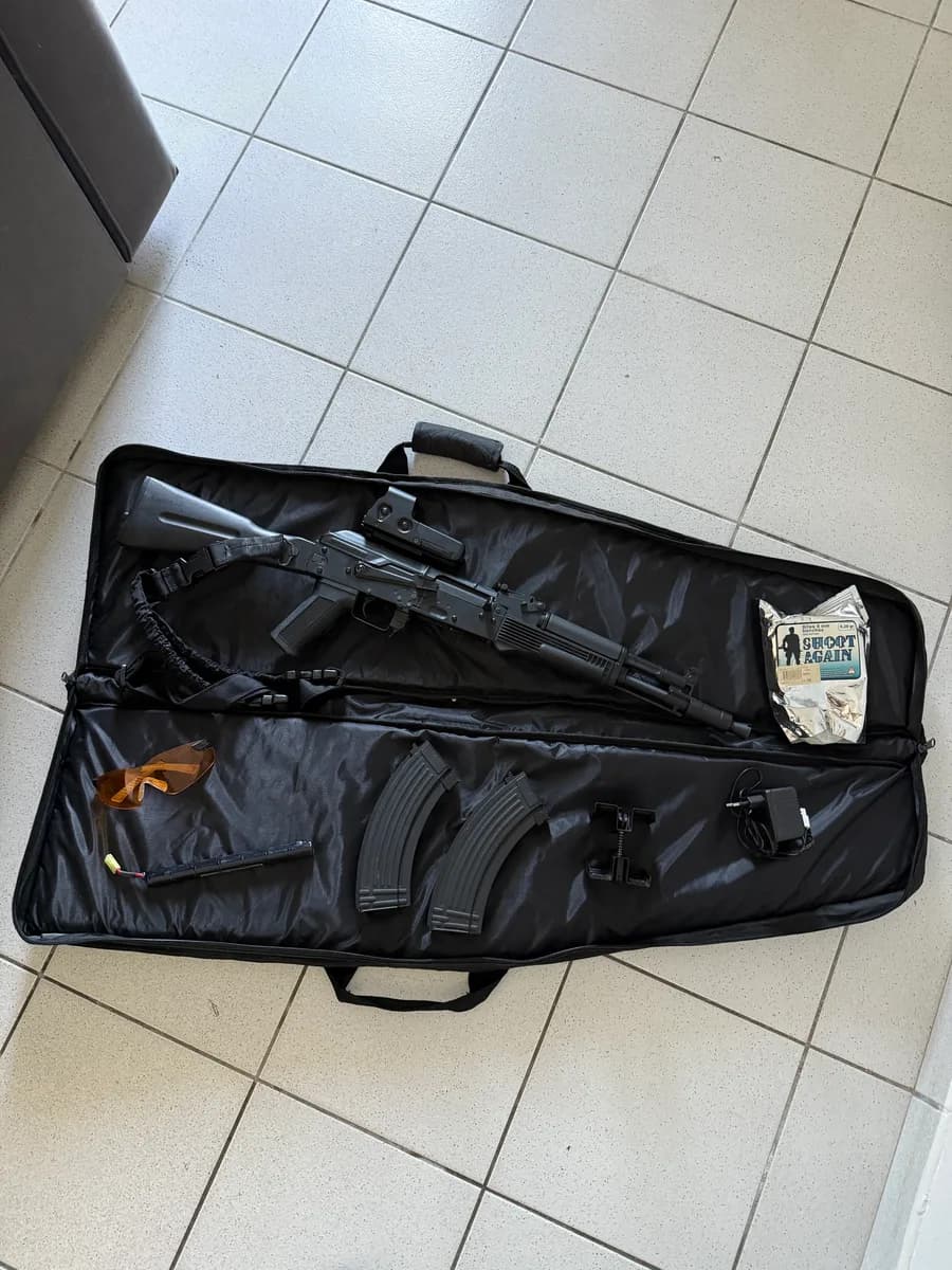 Lot Airsoft AK Cybergun + Colt 1911 CO₂ + accessoires