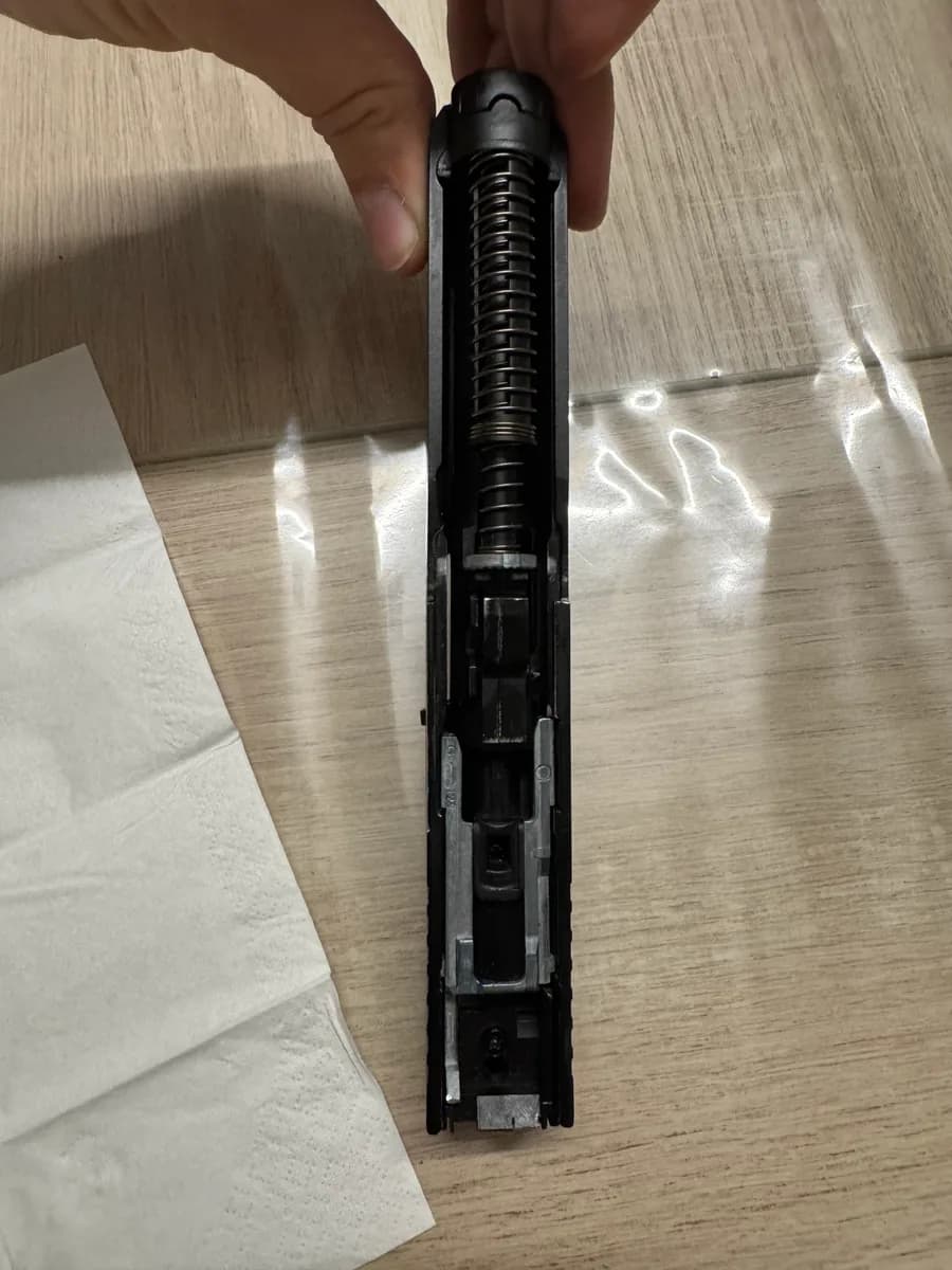 Glock 17 Gen5 VFC/Umarex + 2 chargeurs mini 7