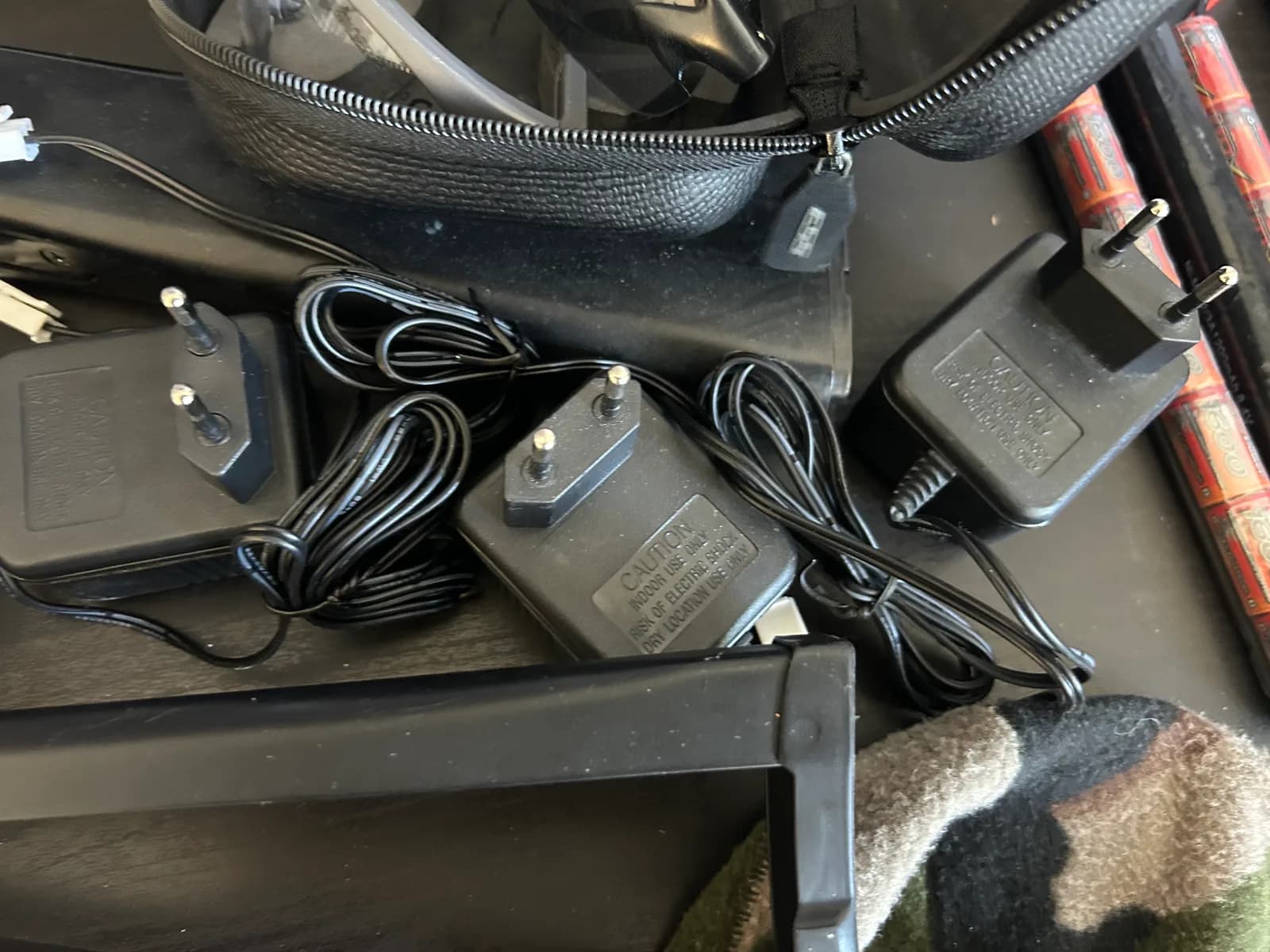 Ak 47 et pistolet mini 5