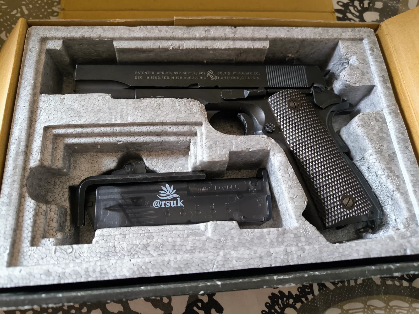 Colt M1911 A1 édition 100e anniversaire et Co2