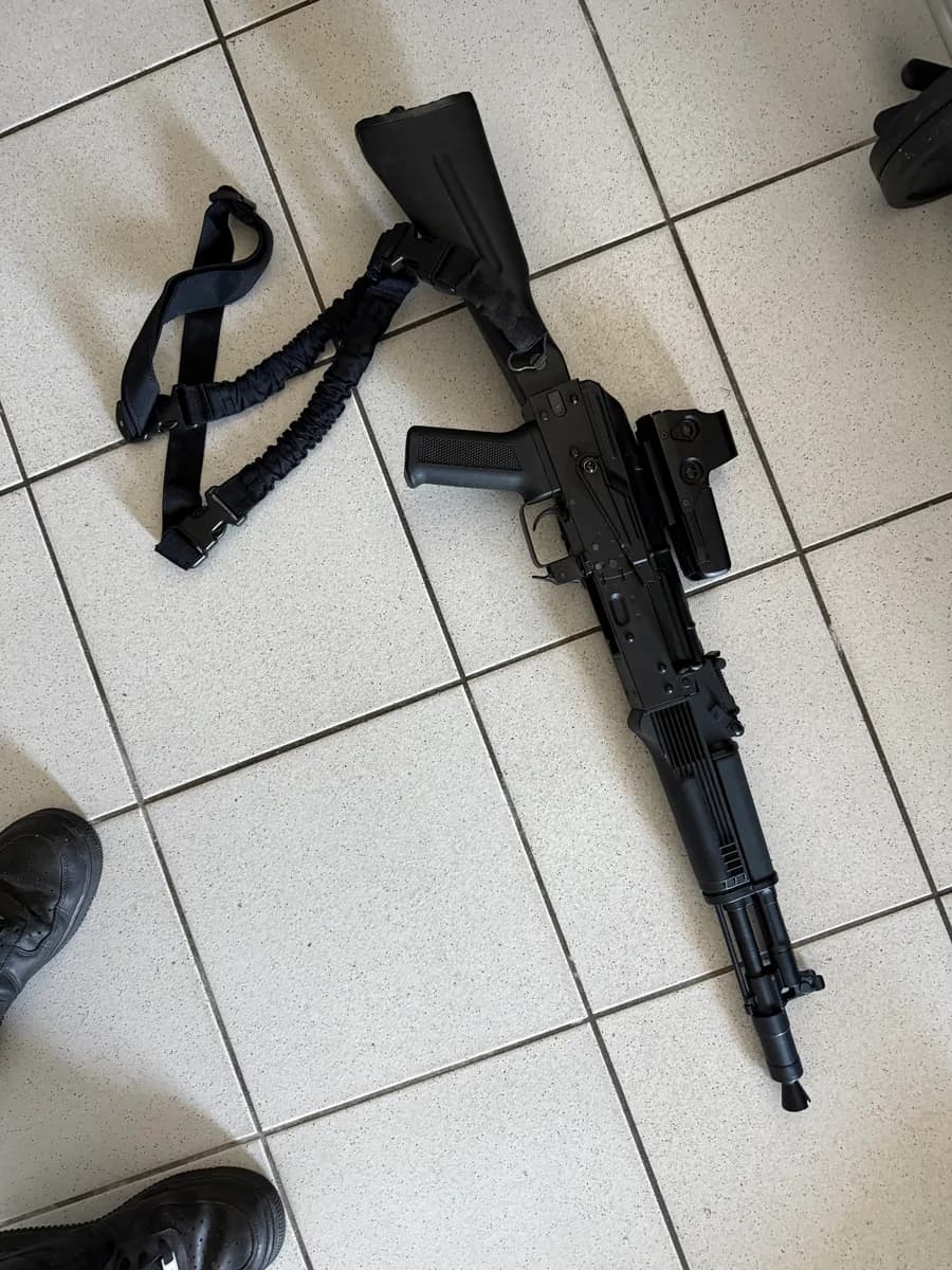 Lot Airsoft AK Cybergun + Colt 1911 CO₂ + accessoires mini 1