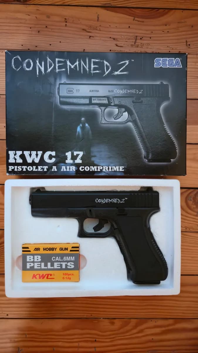 Glock 17 kwc condemned 2 mini 1