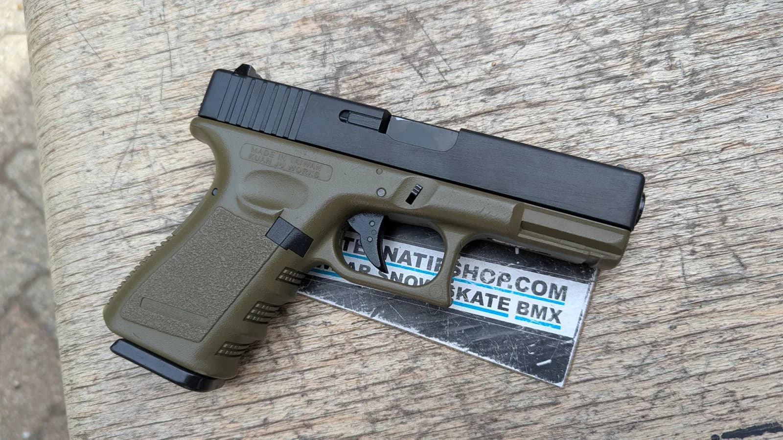 Glock 19 Gen3 Kaki GBB KJW mini 7