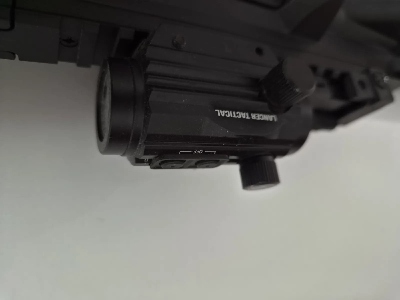HK416C AEG + Viseur Red Dot Lancer Tactical mini 3