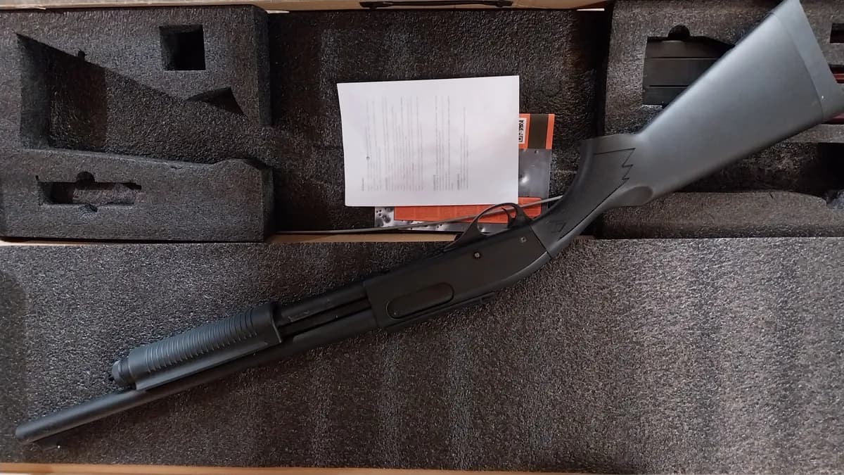 Golden Eagle Fusil à pompe M870 Spring (M8870 / Noir) mini 1