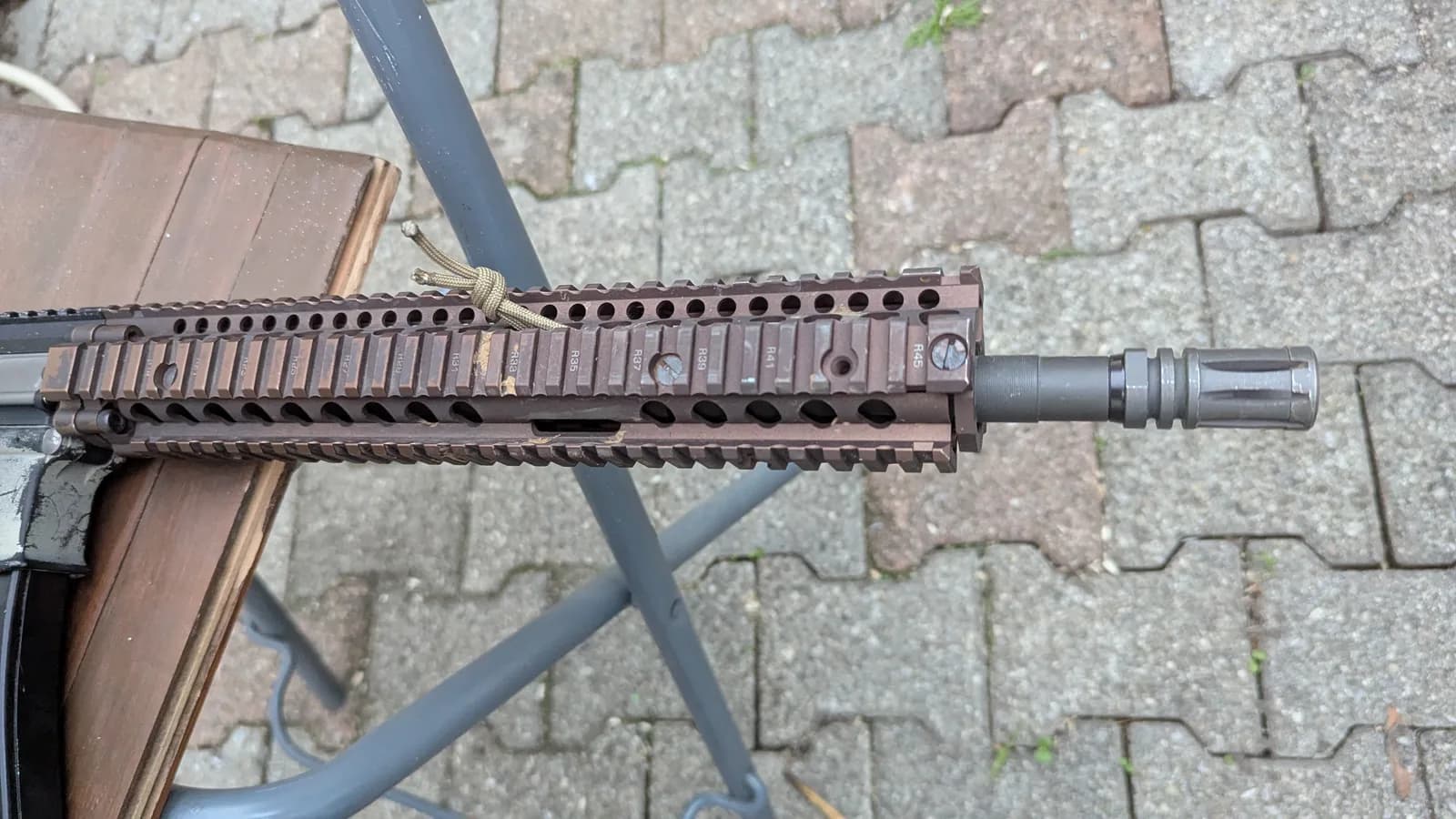 Colt M4 GBBR Custom Daniel Defense RIS II FSP mini 5