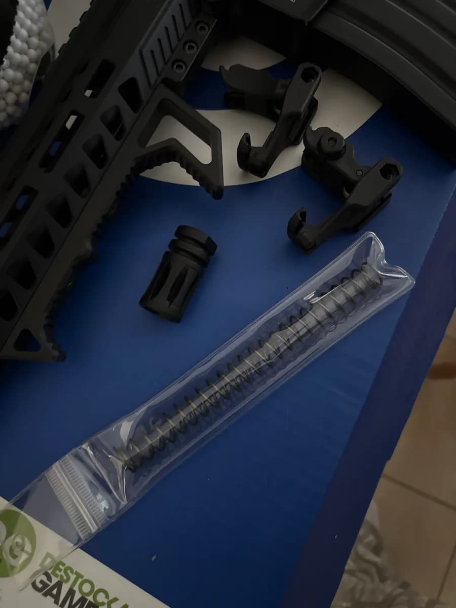 Colt M4 Hornet Full Metal + Red Dots + accessoires mini 5