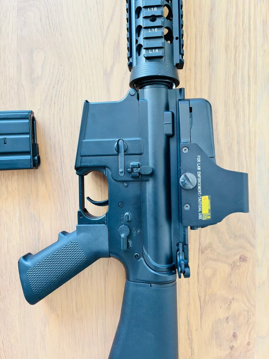 Cyma M16A4 RIS AEG mini 6