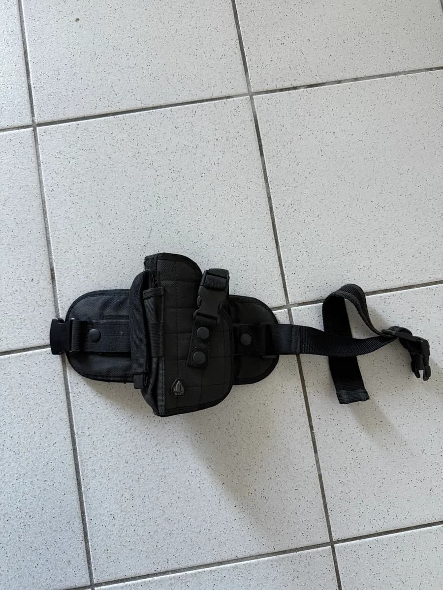 Lot Airsoft AK Cybergun + Colt 1911 CO₂ + accessoires mini 7