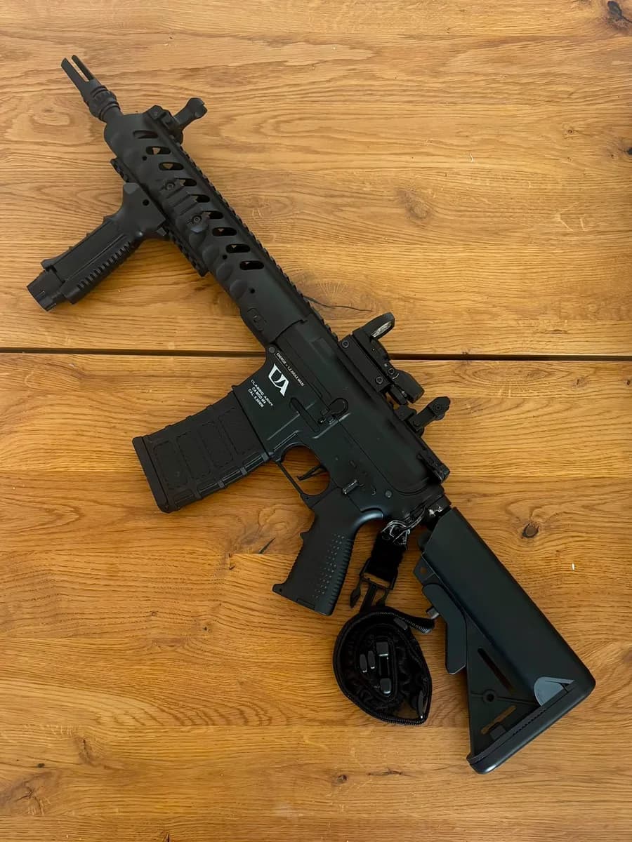 Pack airsoft complet – M4 + Desert Eagle mini 2