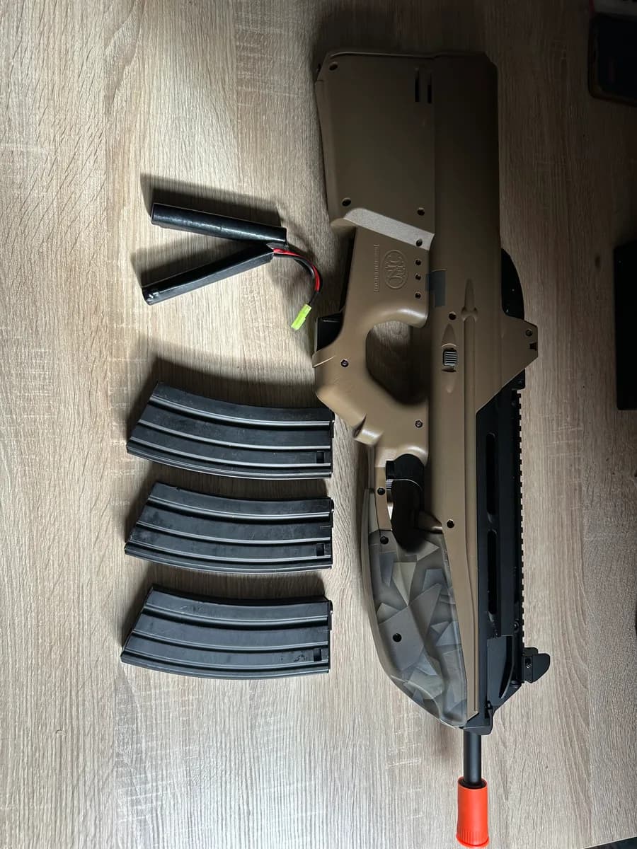 FN F2000