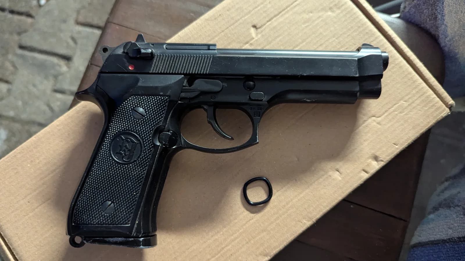 M9 KJW GBB mini 1