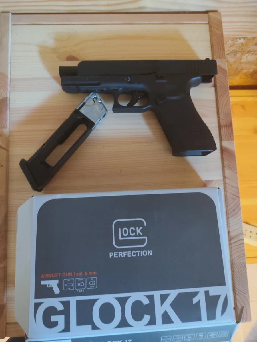 Glock 17 mini 1