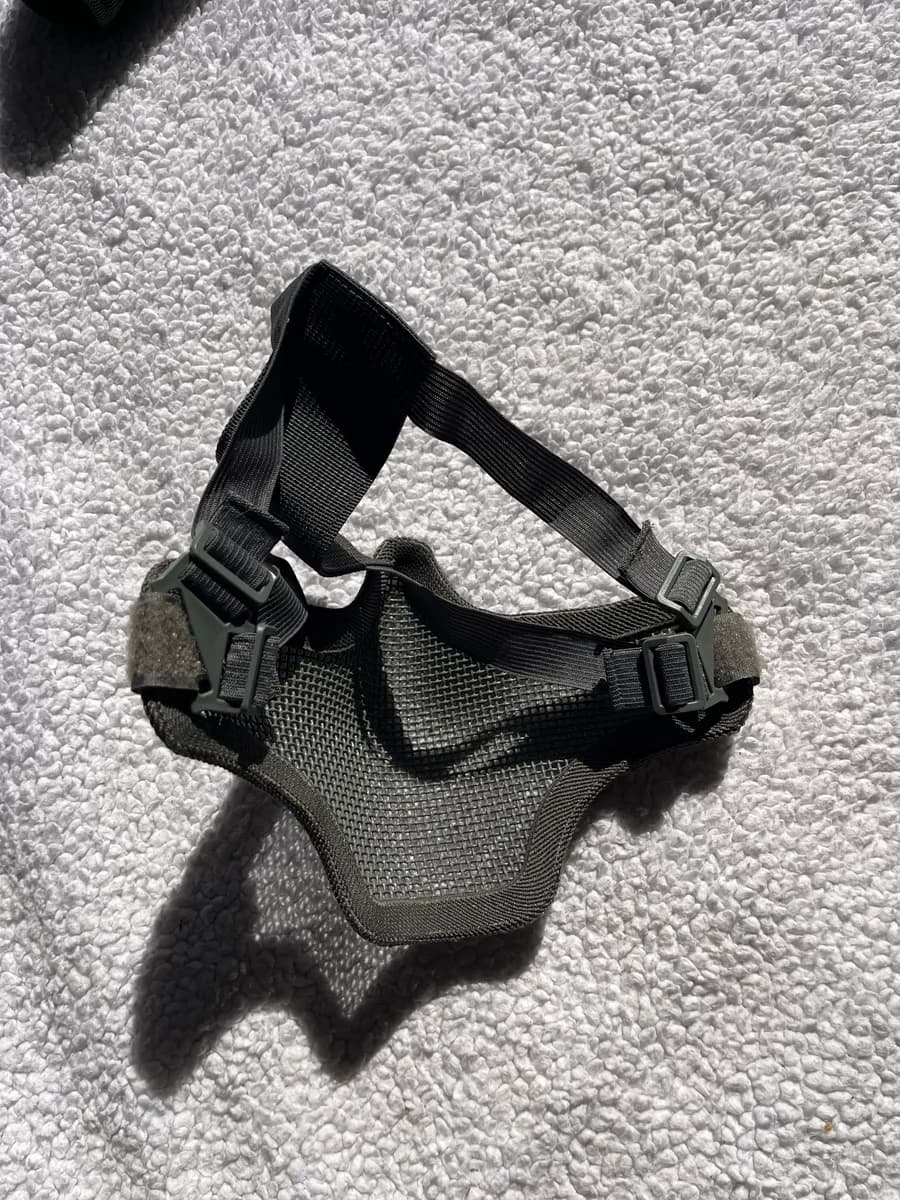 Masque grillagé mini 1