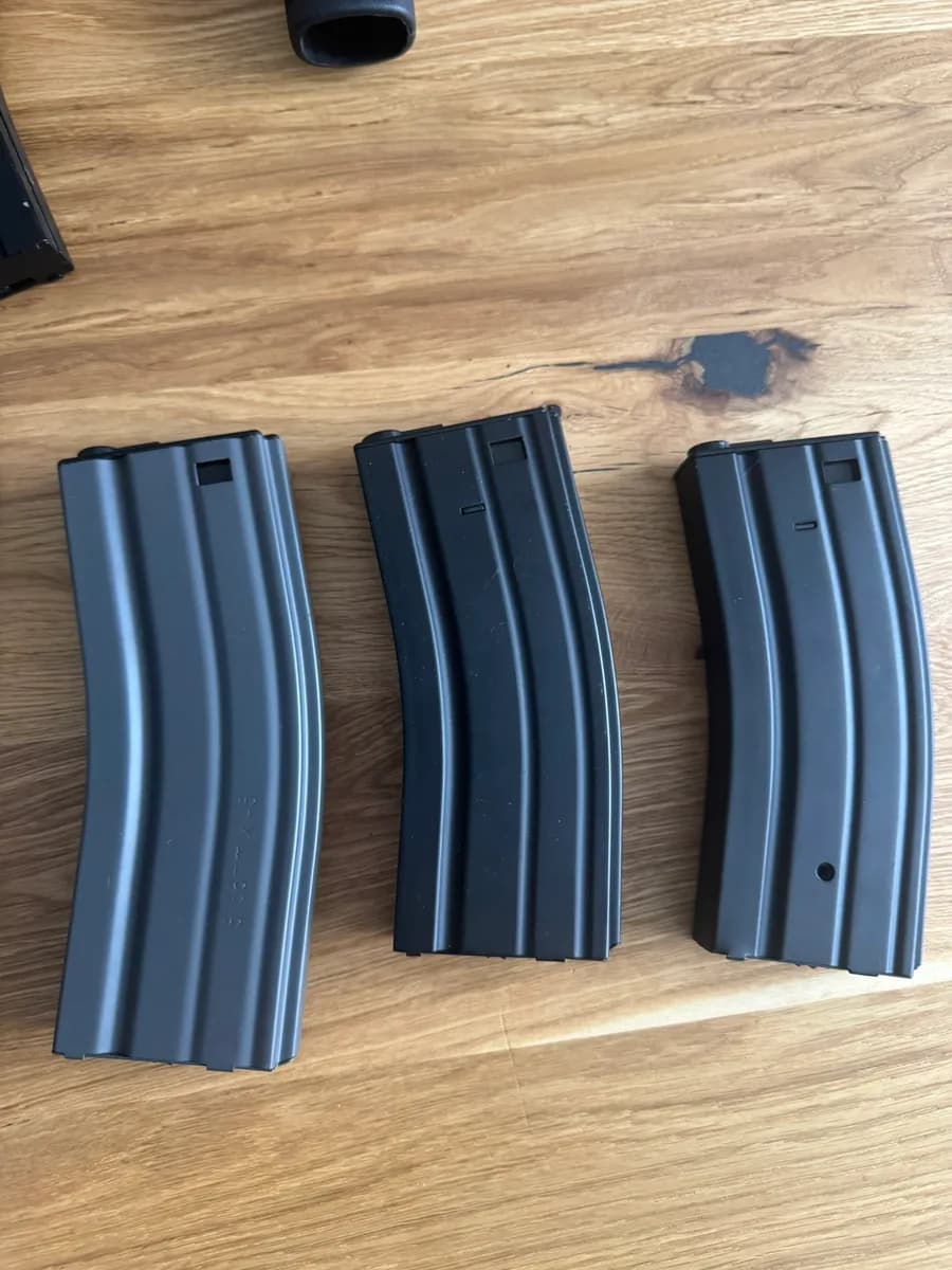 Lot airsoft G&G M4 + pompe + accessoires mini 3
