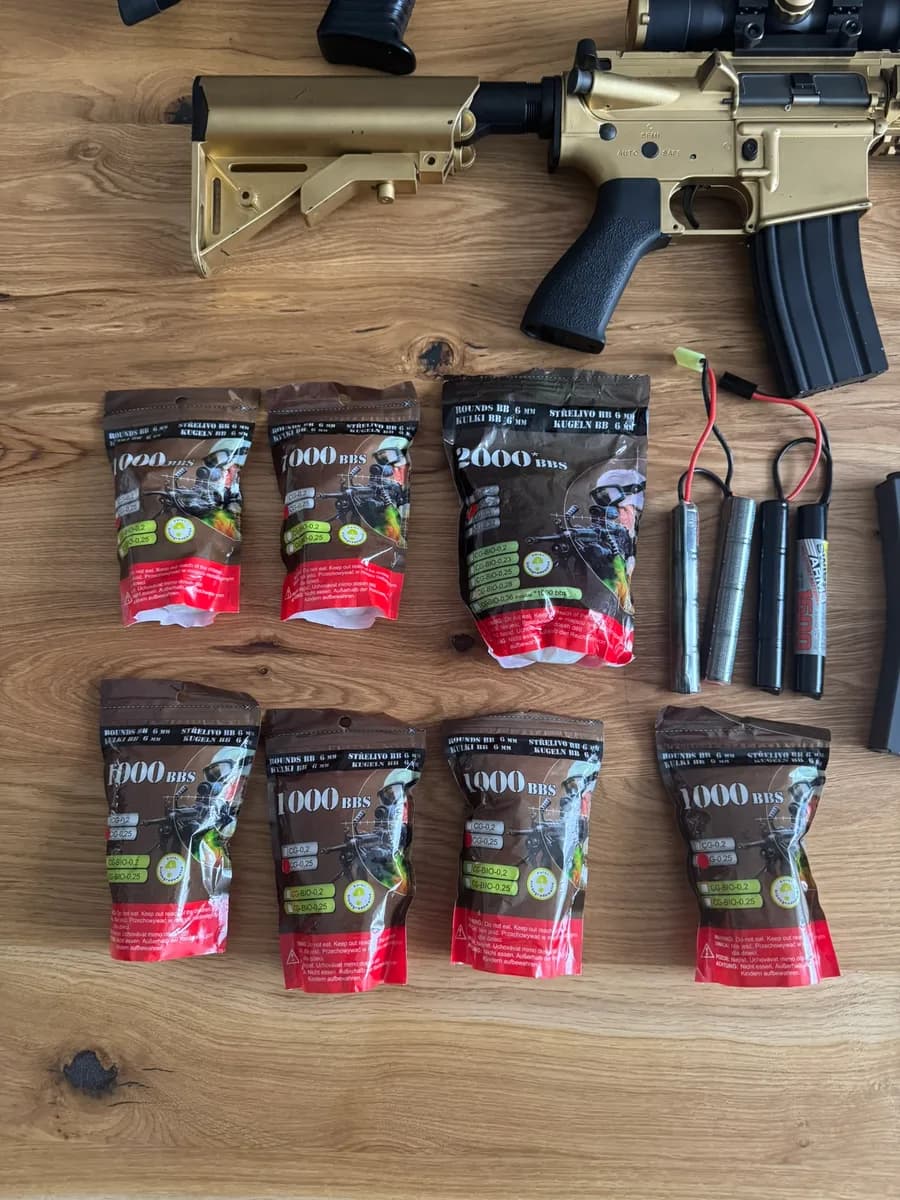 Lot airsoft G&G M4 + pompe + accessoires mini 1