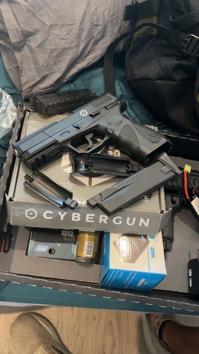 GLOCK TAURUS PT24/7