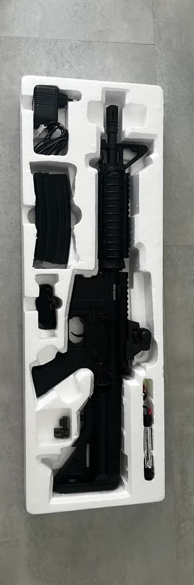 Lot Colt M4 A1 CQBR 1.2J + 2 Sacs de Billes + BB Loader mini 1